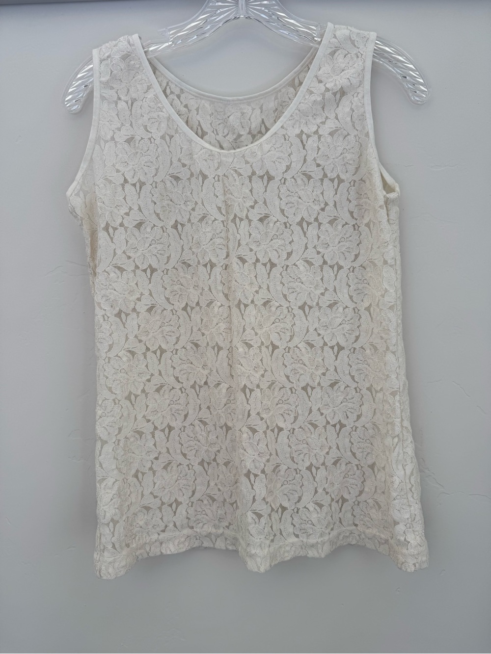 Sleeveless Floral Lace Tank Top in Cream